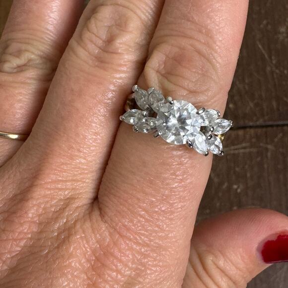 Vintage EDCO 14KT HGE Yellow Gold Rhinestone Statement Cocktail Ring Size 9 - Picture 3 of 9